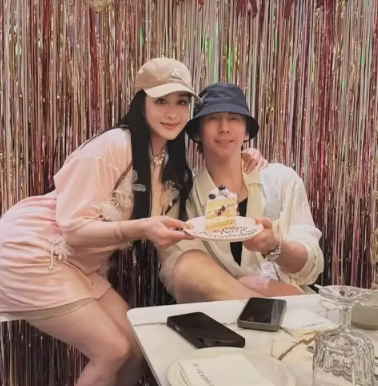 钟丽缇为张伦硕庆生